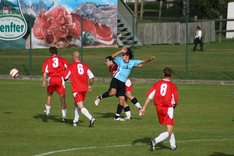 gal/08. Spieltag- SV Reischach-Rasen/2006-10-24 - SVR gg. Rasen-Antholz 094.jpg